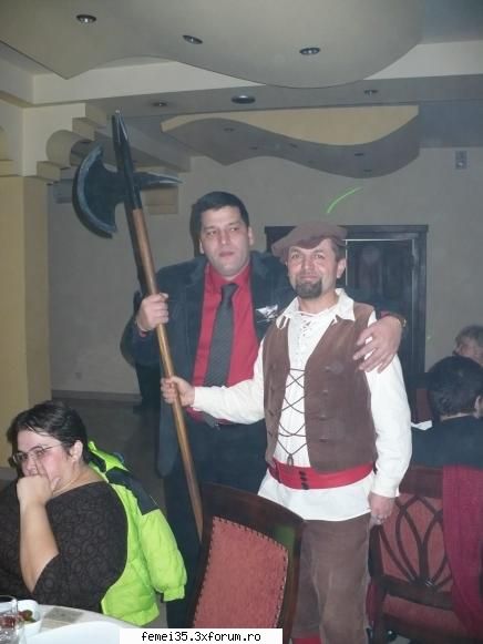 CHEF SIGHISOARA 2008 - paladinul meu din triburi a gasit o halebarda - POZE CHEF SIGHISOARA