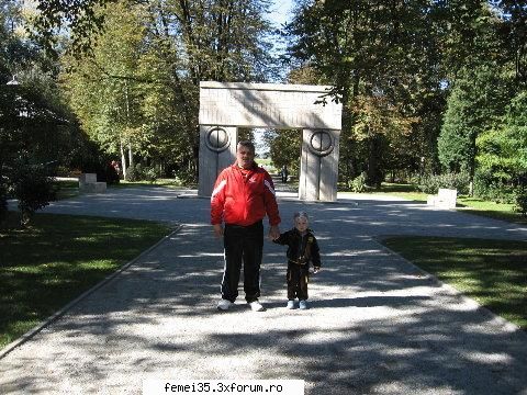 ``KENT - 14 oct 2007 tg jiu - Noi cei din linia intai!(Poze Cu Useri De Pe #femei35+)