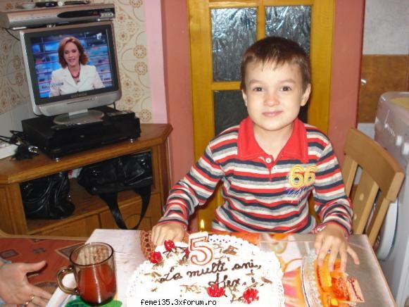``KENT - Alex la aniversarea de 5 ani - Noi cei din linia intai!(Poze Cu Useri De Pe #femei35+)